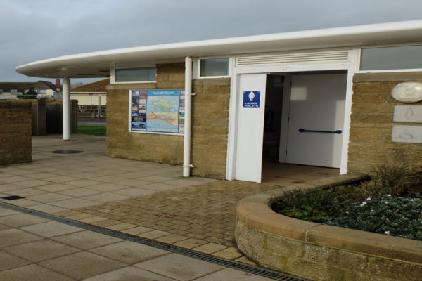 toilet block at yaverland car park